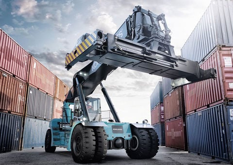 How your lift truck can also be a mobile container service and inspection station_LT_image