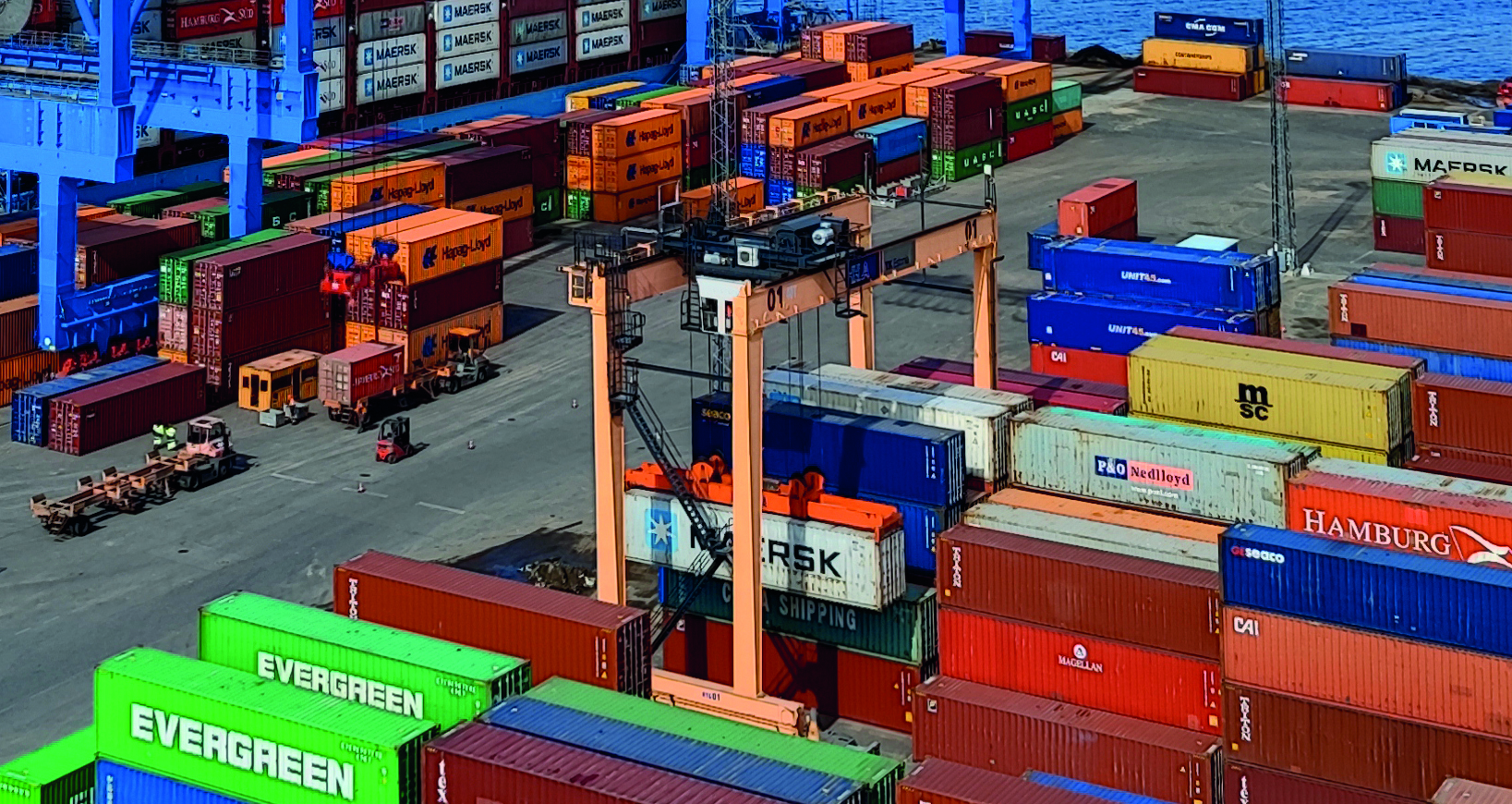 Photo courtesy of HHLA-TK Estonia _ Konecranes Auto-steering for any brand RTG