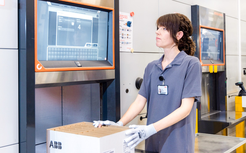 ABB DS production worker uses Agilon system