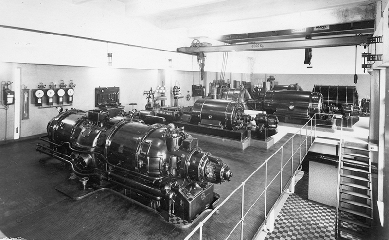 Overhead crane operating since 1938