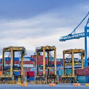 Konecranes Noell Straddle Carriers.jpg