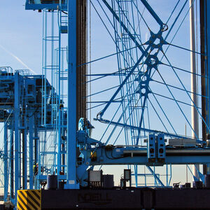 Konecranes Noell straddle carriers.jpg