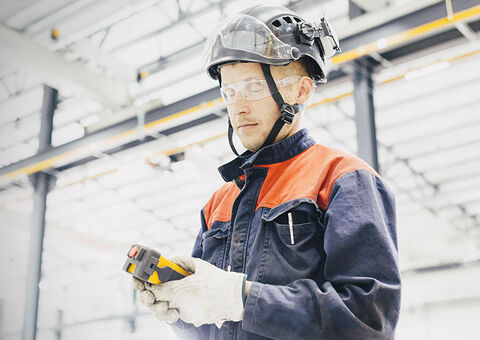 Overhead crane operator