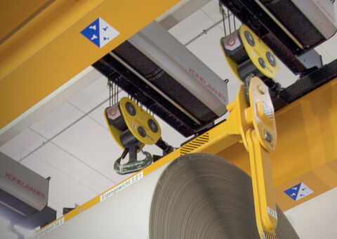 Paper mill crane