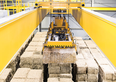 Konecranes straw bale crane
