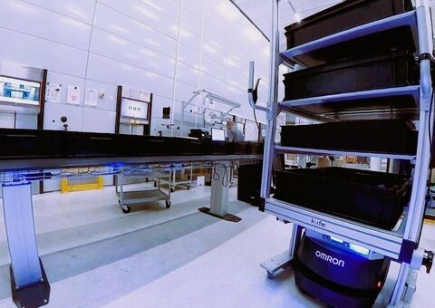 Mobile robot transporting a box rack from an Agilon picking station