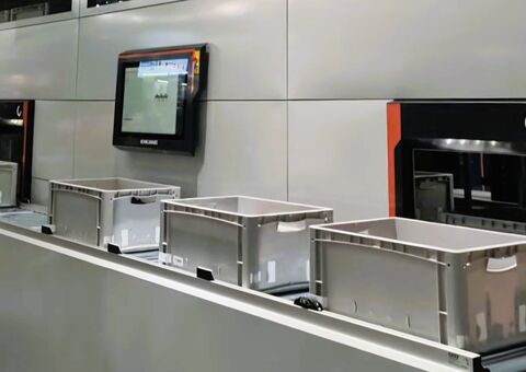 Agilon conveyor infeed and outfeed with picking guidance displayed on the screen