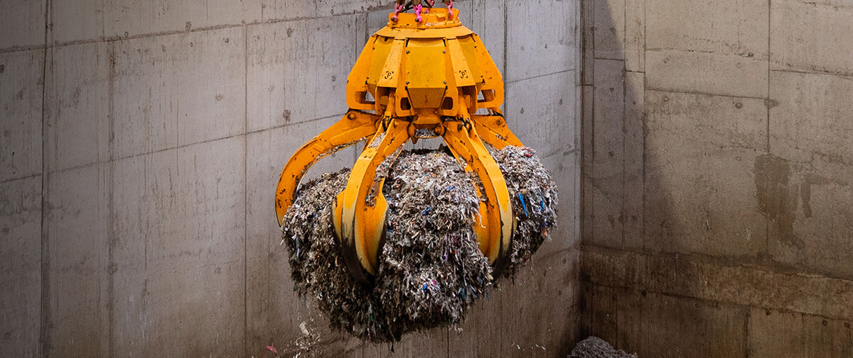 Konecranes waste handling crane at waste facility