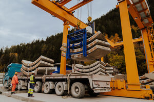 Gantry crane_Customer_ARGE_Austria_2026_Loading