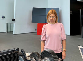 Liisa in Hyvinkää HQ lobby